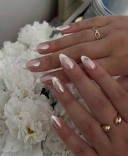 Cargar imagen en el visor de la galería, Efecto Perla Cromo Lovely Nails
