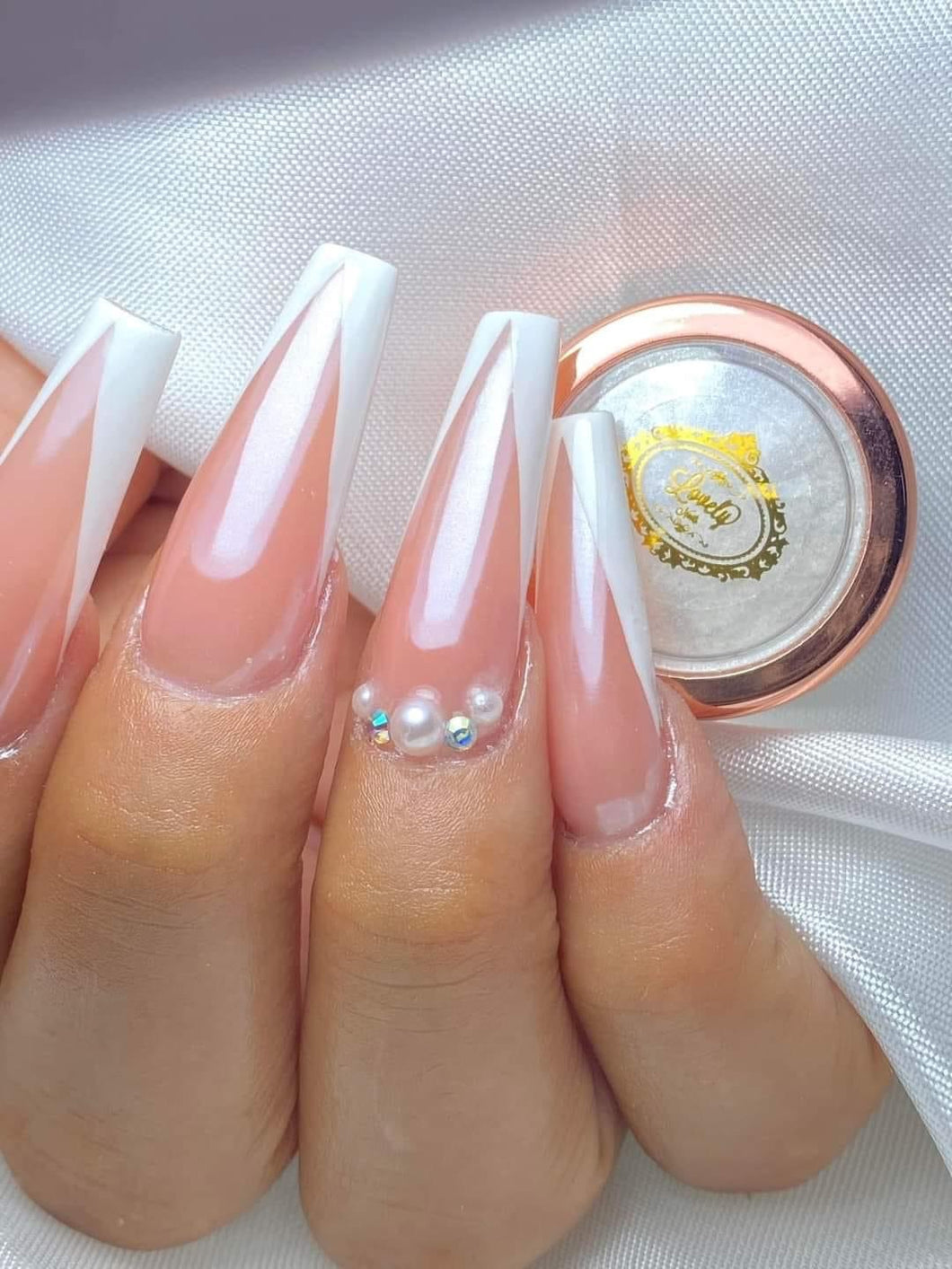 Efecto Perla Cromo Lovely Nails